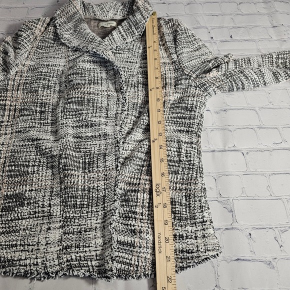 Max Studio Womens Black White Tweed Boucle Open Front Blazer Jacket Fringe M - Picture 8 of 8